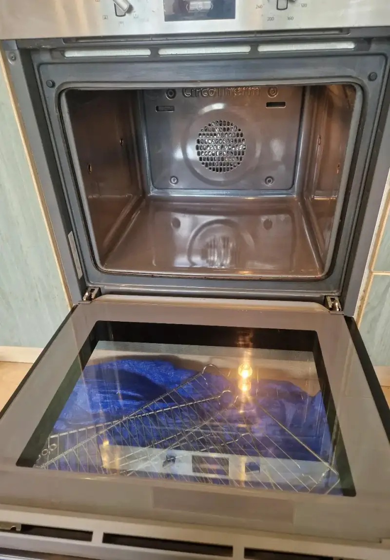 Oven after cleaning